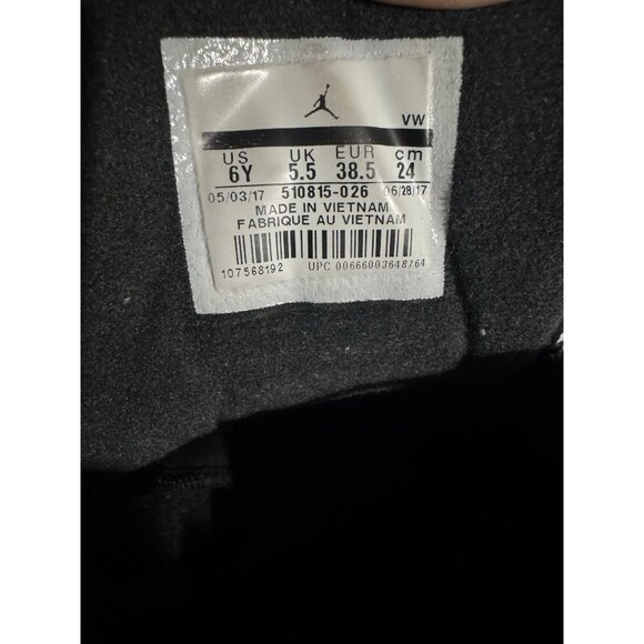 Nike Air Jordan 12 Retro GS Size 6Y Black Deadly Pink 510815-026 Jumpman - Picture 9 of 9